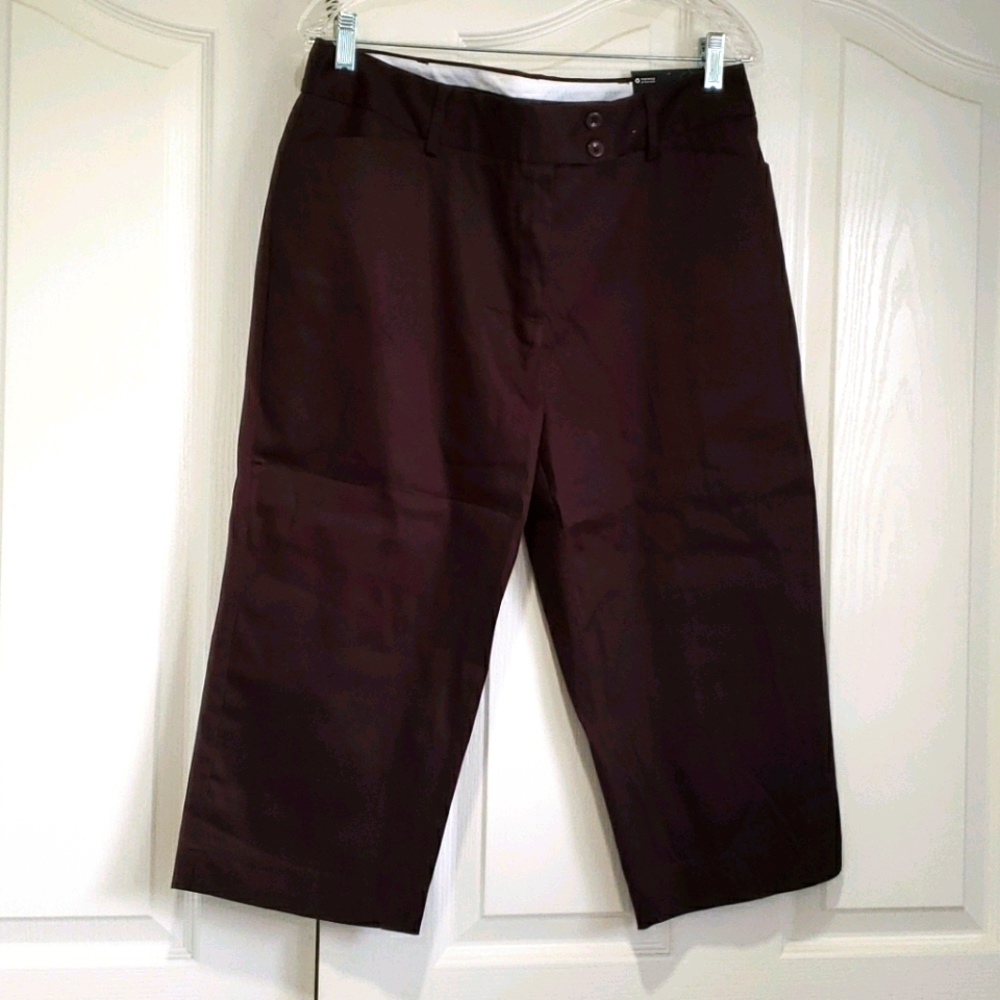 NWT Women's 12 George dark brown dress capris